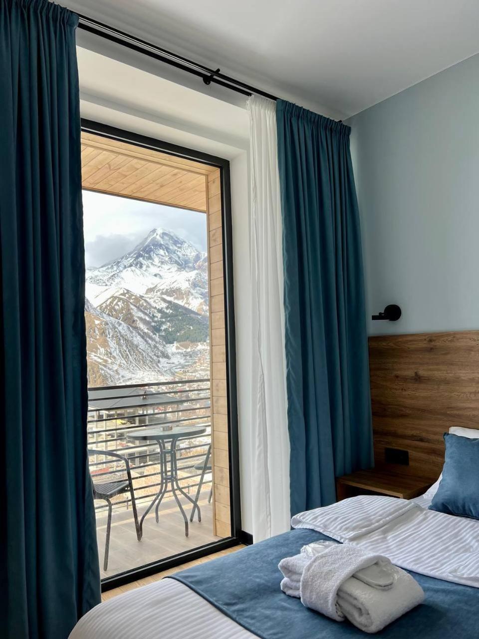 Kazbegi Hotel Grand View Bagian luar foto