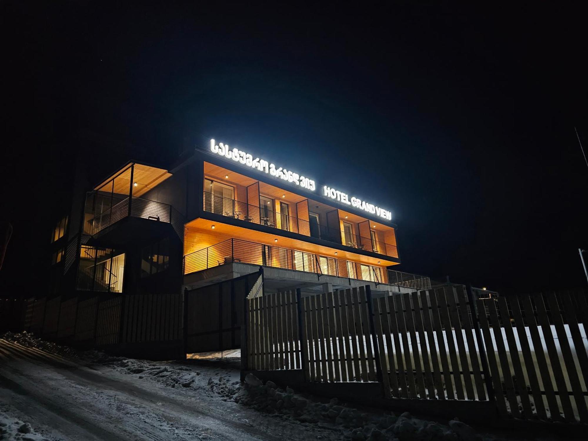 Kazbegi Hotel Grand View Bagian luar foto