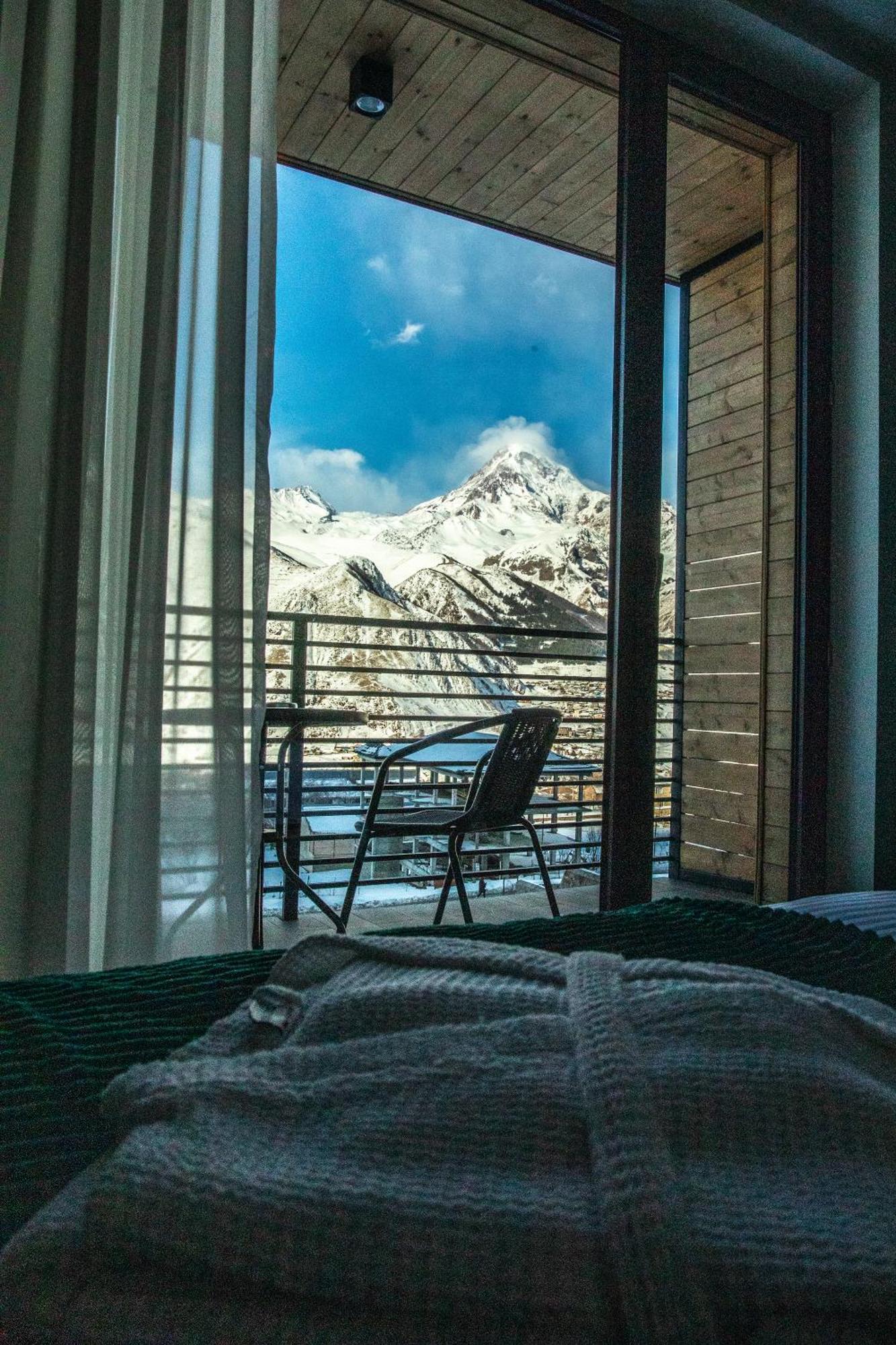 Kazbegi Hotel Grand View Bagian luar foto