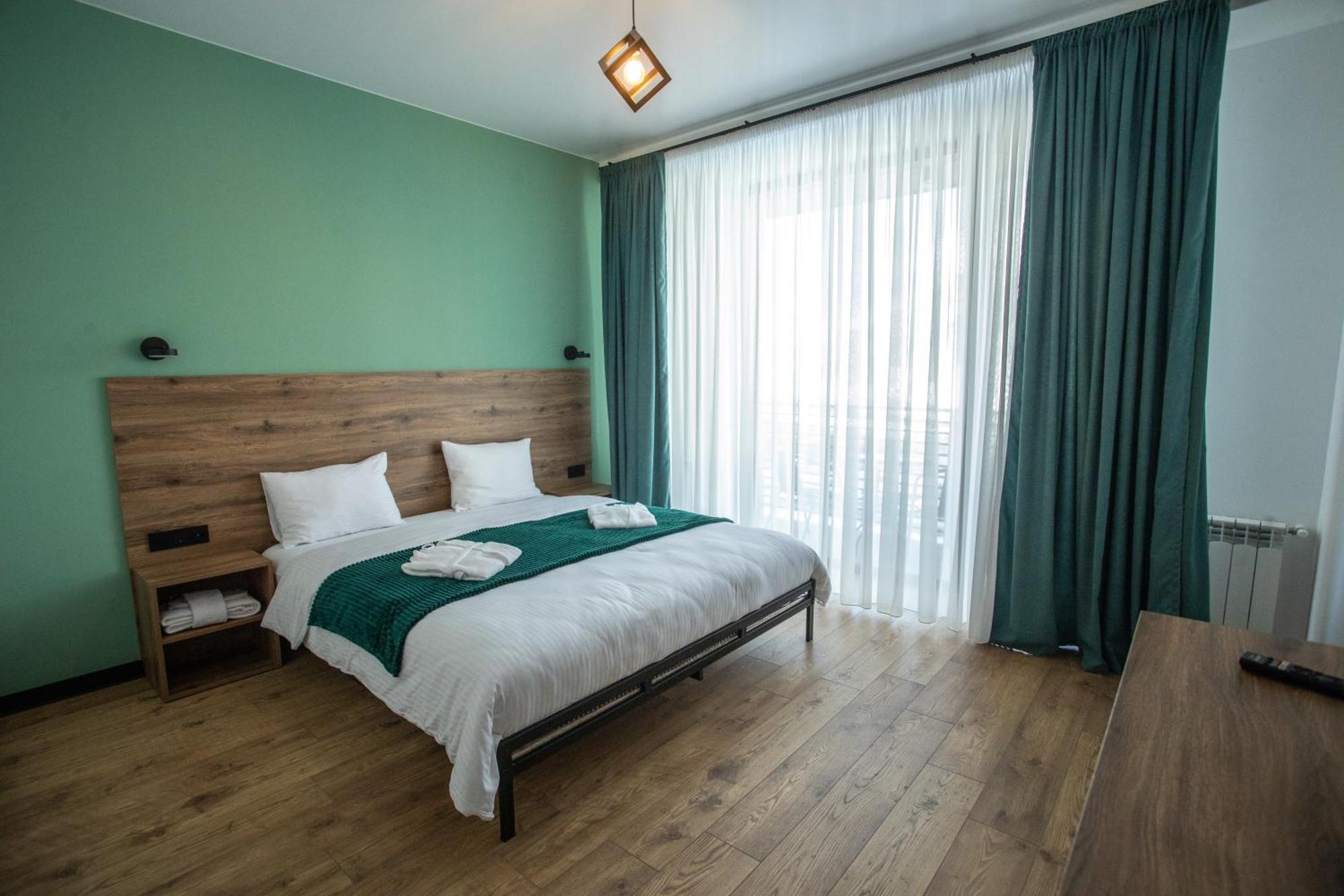 Kazbegi Hotel Grand View Bagian luar foto