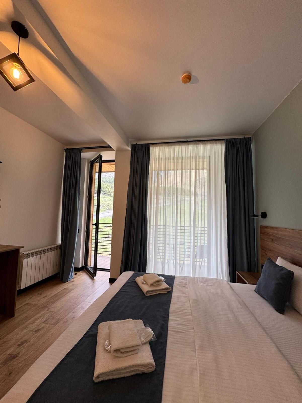 Kazbegi Hotel Grand View Bagian luar foto