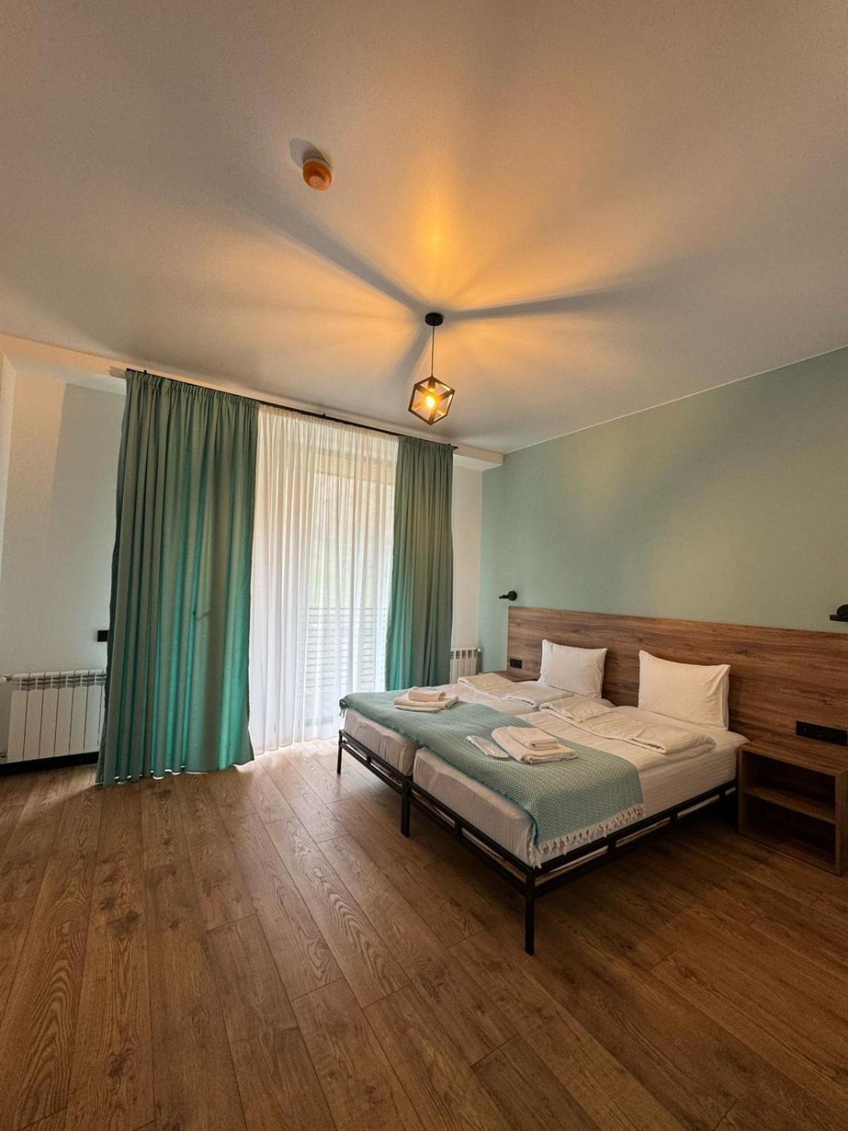 Kazbegi Hotel Grand View Bagian luar foto