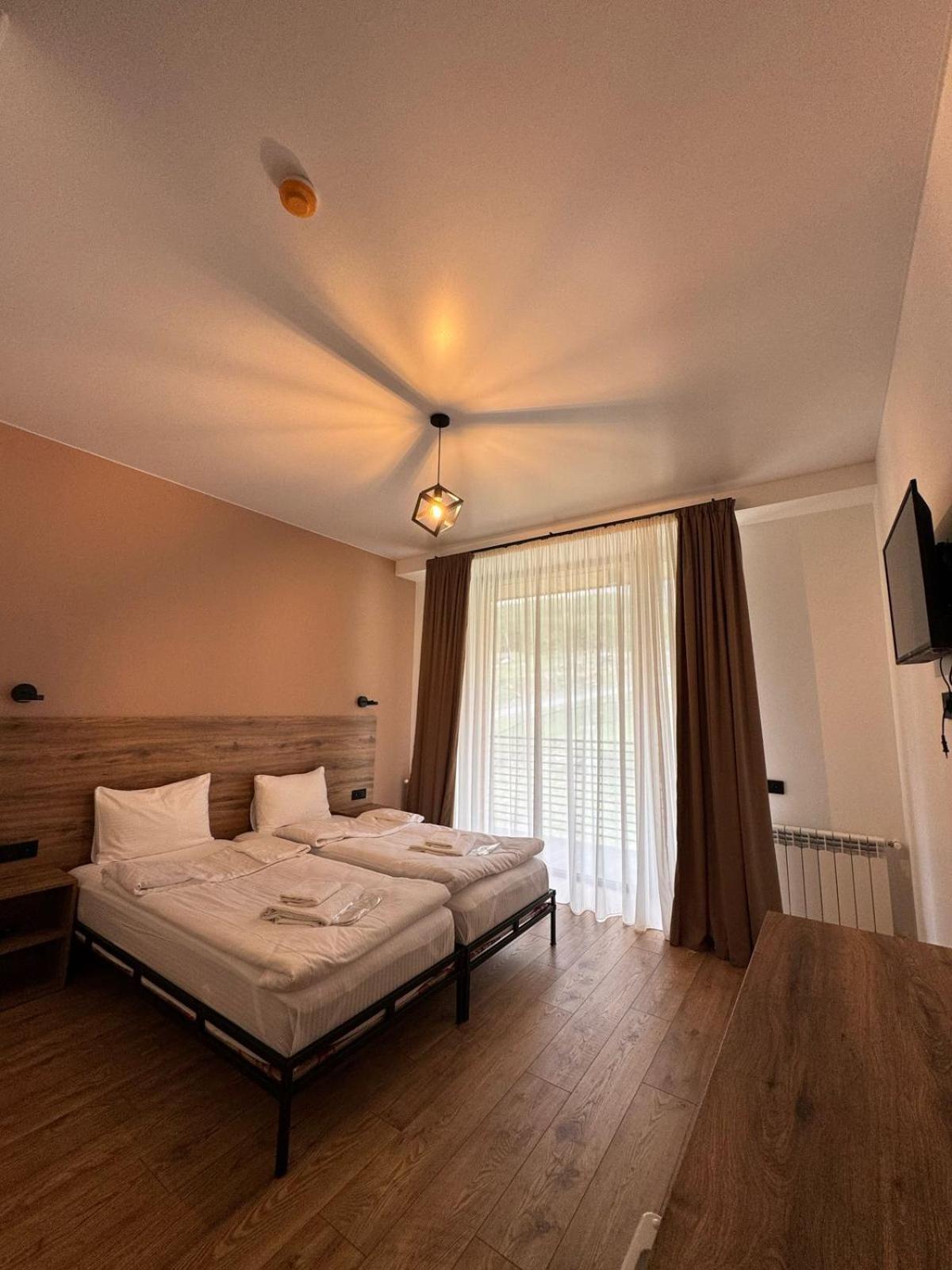 Kazbegi Hotel Grand View Bagian luar foto