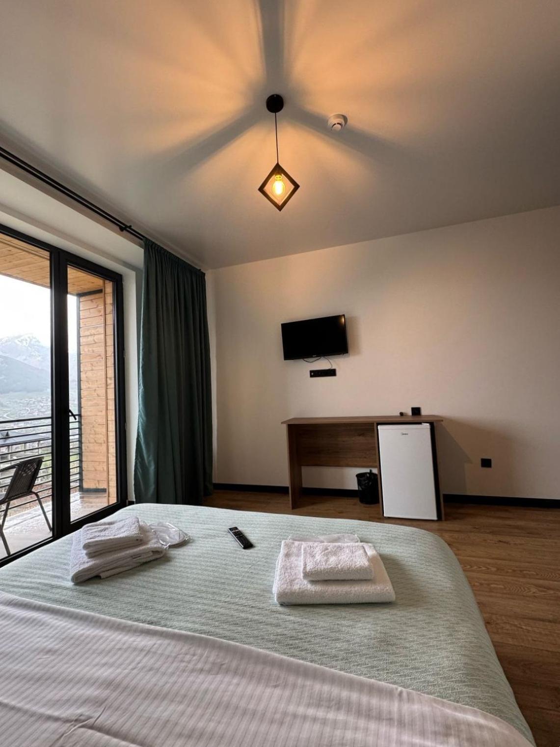 Kazbegi Hotel Grand View Bagian luar foto