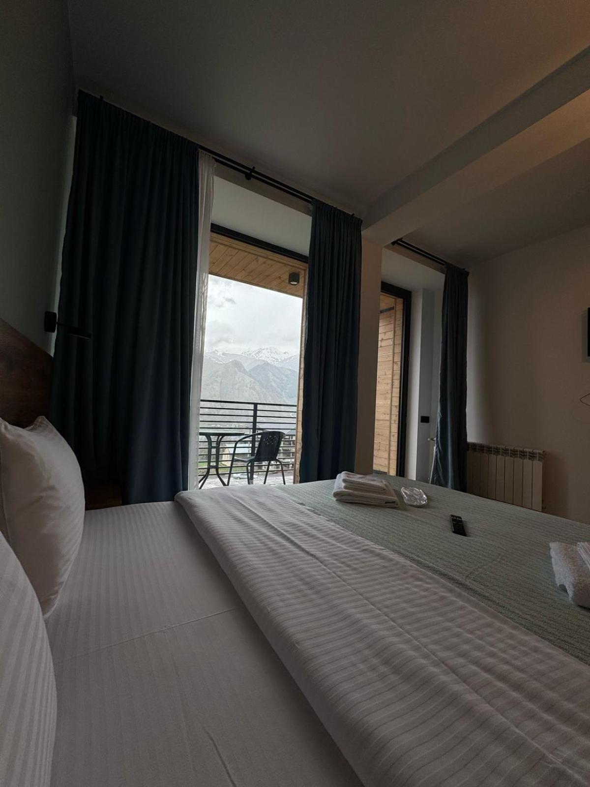 Kazbegi Hotel Grand View Bagian luar foto